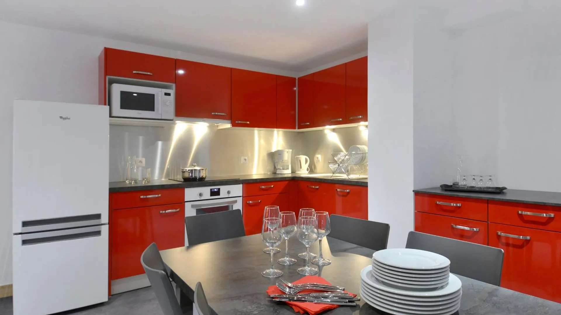 Grand Appartement Renove - 11 Pers - Centre Station - Balcon - Fr-1-181-2379 La Plagne-Tarentaise 0*,  France